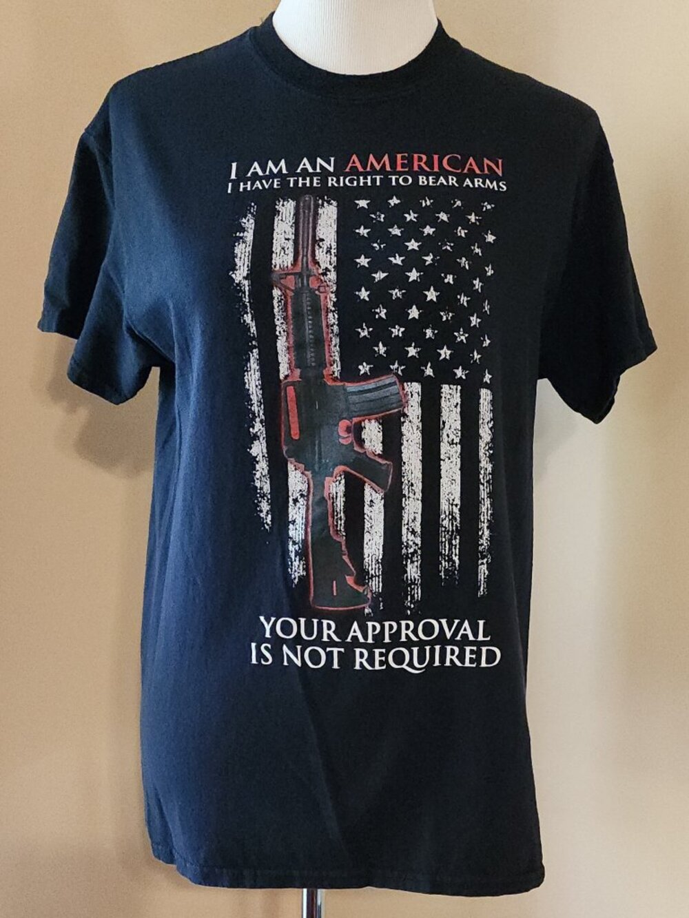 I AM AN AMERICAN I Have The Right to Bear Arms T-Shirt Med Unisex 100% Cotton
